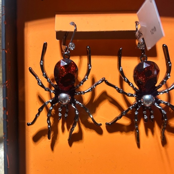 NWT- Betsey Johnson Red/Black Spider Earrings - Picture 3 of 4